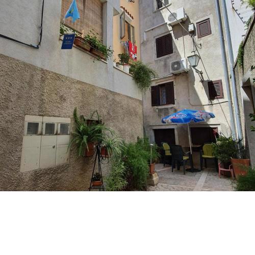 Studio Apartments Franchi