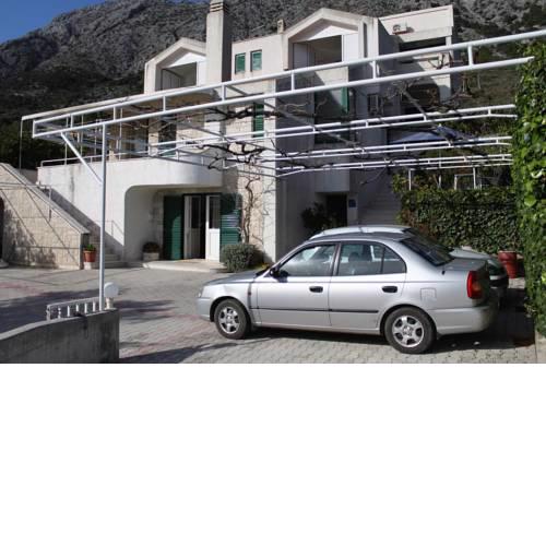 Apartments by the sea Igrane, Makarska - 5266