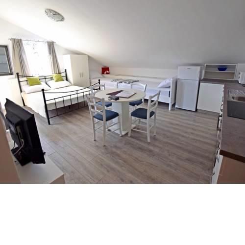 Studio in Starigrad-Paklenica 34800