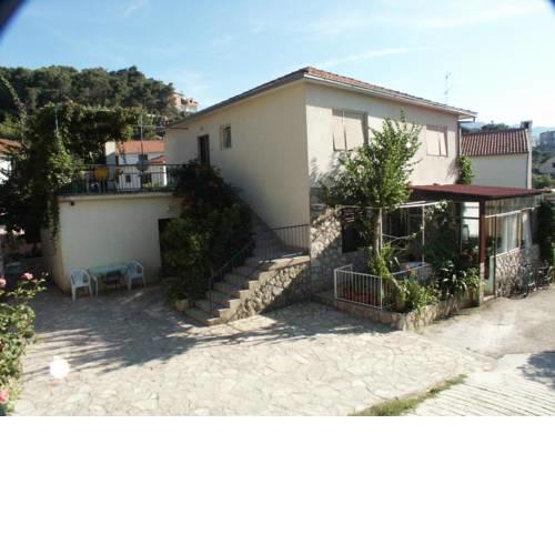 Studio Jelsa 584b