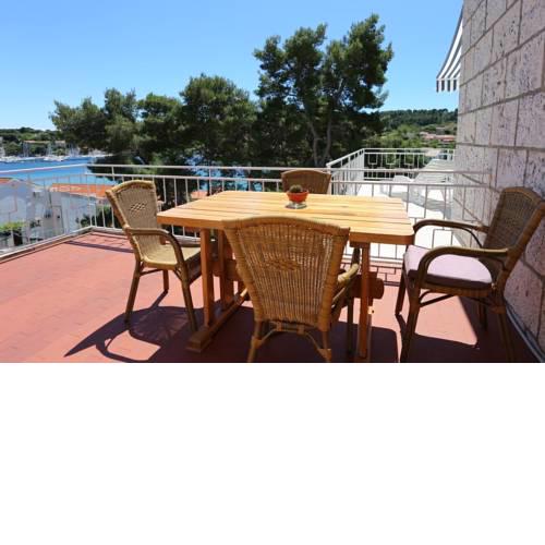 Studio Lumbarda 9305a