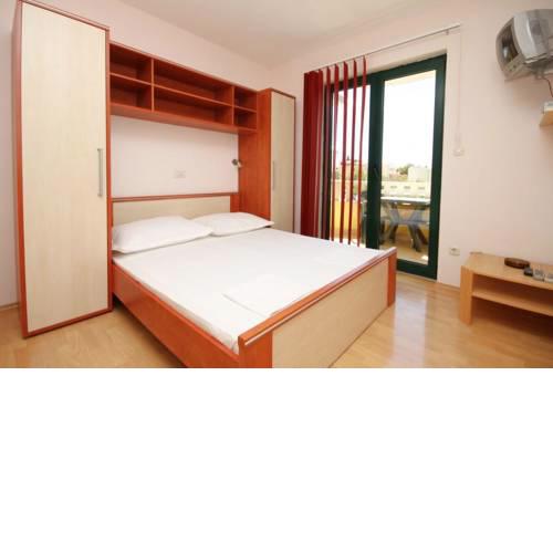 Studio Promajna 6849a