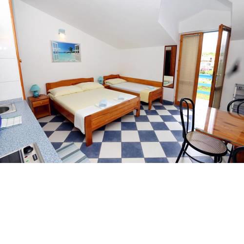 Studio Sucuraj 3589l