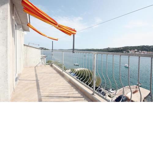 Studio Tisno 3224b