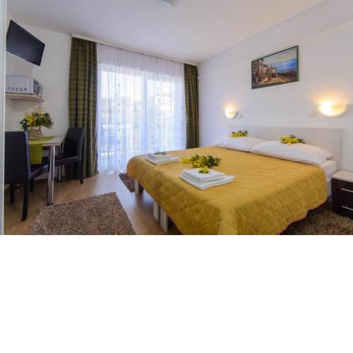 Studio Trogir 15440b