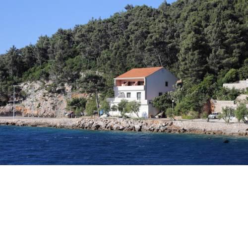 Studio Trstenik 10110a