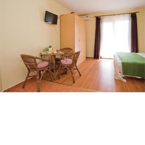 Studio Turanj with Sea View 04