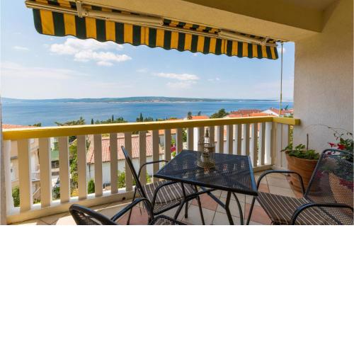Stunning apartment in Crikvenica with 2 Bedrooms
