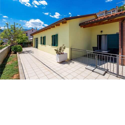 Stunning apartment in Icici w/ WiFi and 2 Bedrooms