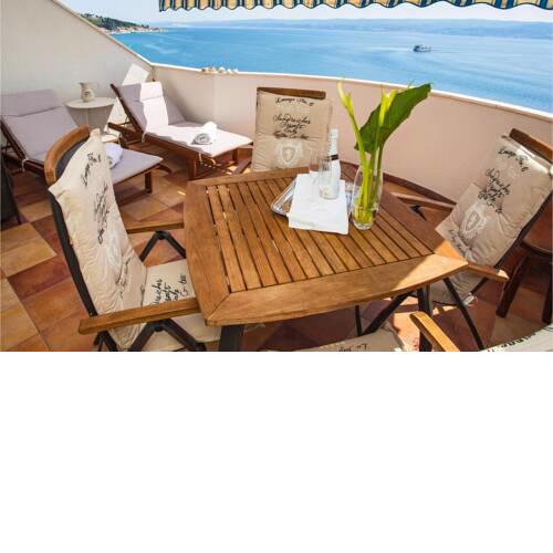 Stunning apartment in Jesenice with WiFi and 2 Bedrooms
