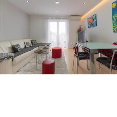 Stunning apartment in Makarska w/ WiFi and 2 Bedrooms