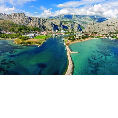 Stunning apartment in Omis w/ WiFi and 3 Bedrooms