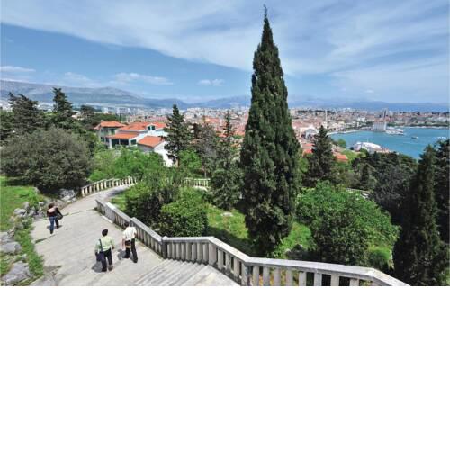 Stunning apartment in Split w/ WiFi and 4 Bedrooms