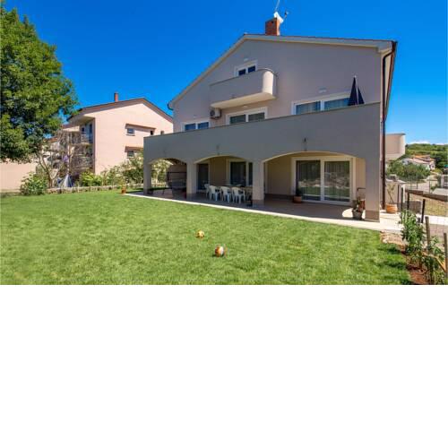 Stunning apartment in Viskovo w/ WiFi and 2 Bedrooms