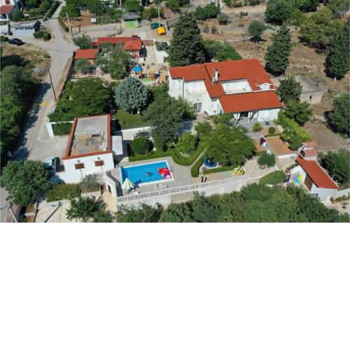 Stunning home in Dubrava kod Sibenika w/ Outdoor swimming pool, WiFi and 4 Bedrooms