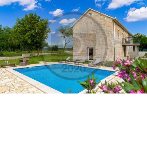 Stunning home in Hrvace w/ Outdoor swimming pool, WiFi and 3 Bedrooms