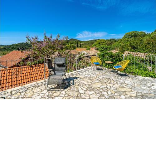 Stunning home in Janjina with WiFi and 2 Bedrooms