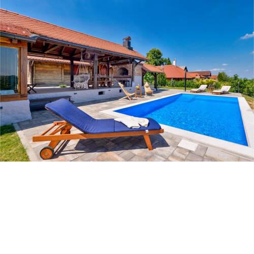 Stunning home in Martinkovec w/ Outdoor swimming pool, Sauna and 3 Bedrooms