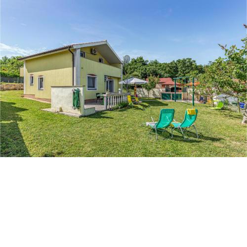 Stunning home in Medulin with WiFi and 3 Bedrooms