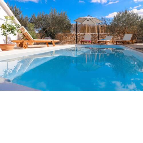 Stunning home in Nerezisca w/ Outdoor swimming pool, WiFi and 3 Bedrooms