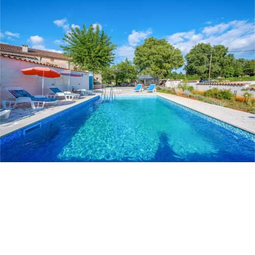 Stunning home in Rezanci w/ Outdoor swimming pool and 4 Bedrooms