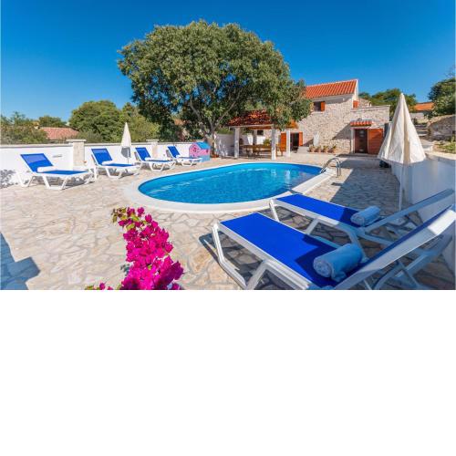 Stunning home in Stankovci with Outdoor swimming pool, WiFi and 2 Bedrooms