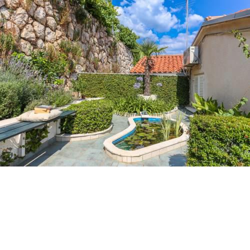 Sunny Palace Apartments