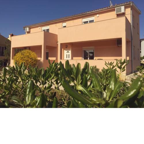 Sunny Rock Volme Apartments