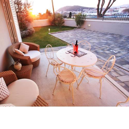 Sunset Beach Apartments