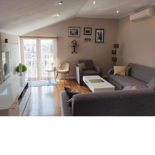 Sunset View Apartment - Cozy Apartment with Stunning Panoramic View