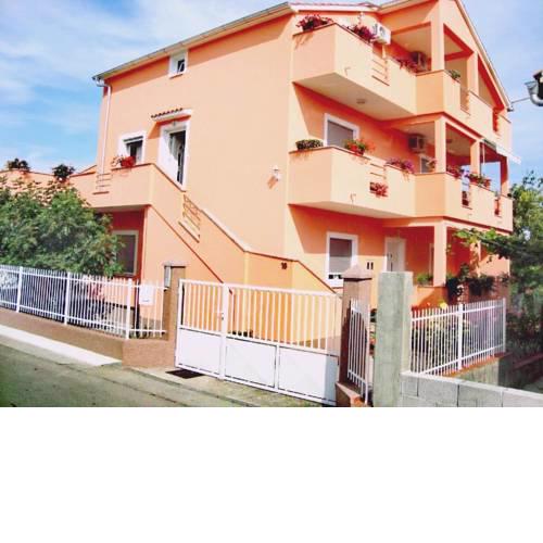 Tena Apartment