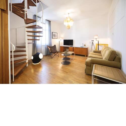 The big blue - 3BR loft apartment