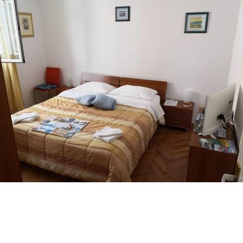 The Nice Dreams Guesthouse