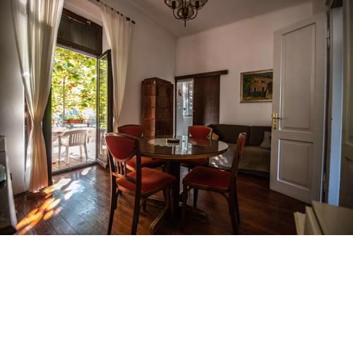 The Sisters Central Apartment
