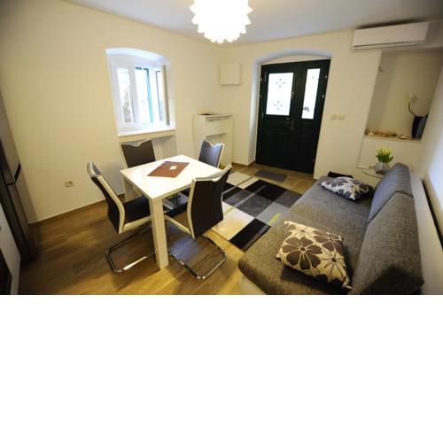 The Star Apartment