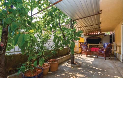 Three-Bedroom Apartment in Cavle