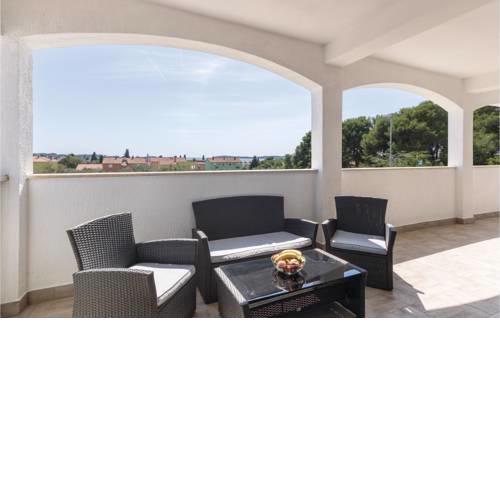 Three-Bedroom Apartment in Fazana