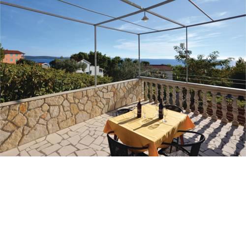 Three-Bedroom Apartment in Ivan Dolac