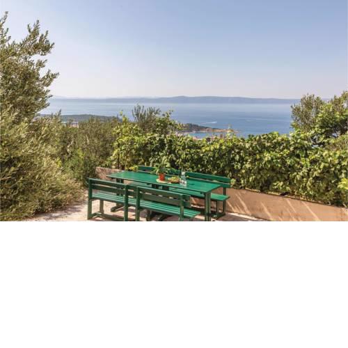 Three-Bedroom Apartment in Makarska