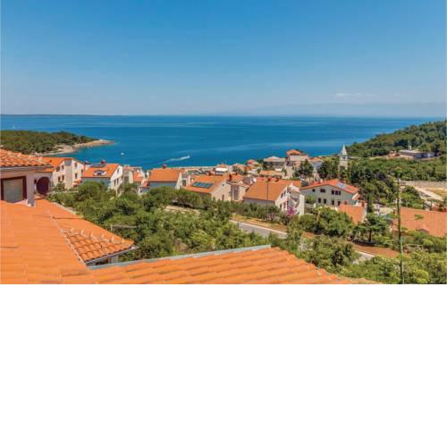 Three-Bedroom Apartment in Mali Losinj