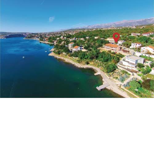 Three-Bedroom Apartment in Maslenica