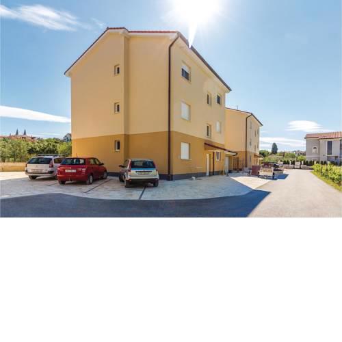 Three-Bedroom Apartment in Medulin