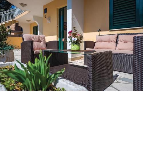 Three-Bedroom Apartment in Rogoznica