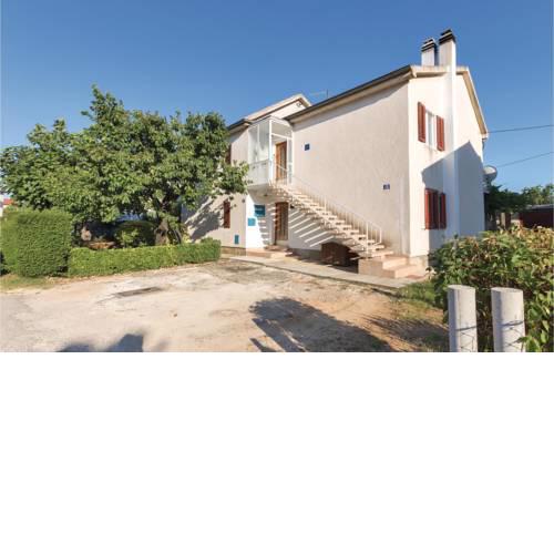 Three-Bedroom Apartment in Valbandon