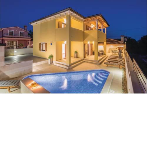 Three-Bedroom Holiday Home in Betiga