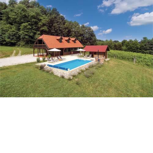 Three-Bedroom Holiday Home in Donja Stubica