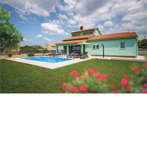 Three-Bedroom Holiday Home in Galizana