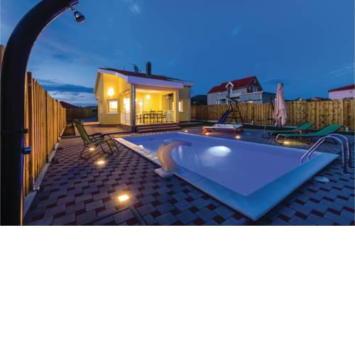 Three-Bedroom Holiday Home in Kakma