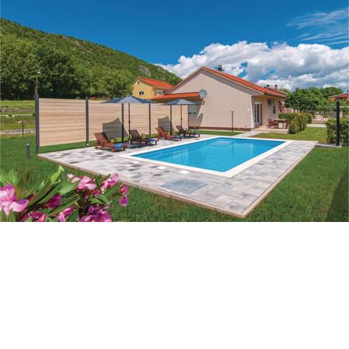 Three-Bedroom Holiday Home in Lucane