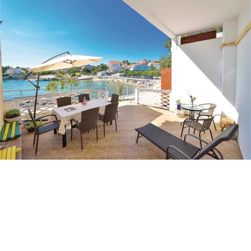 Three-Bedroom Holiday Home in Lun